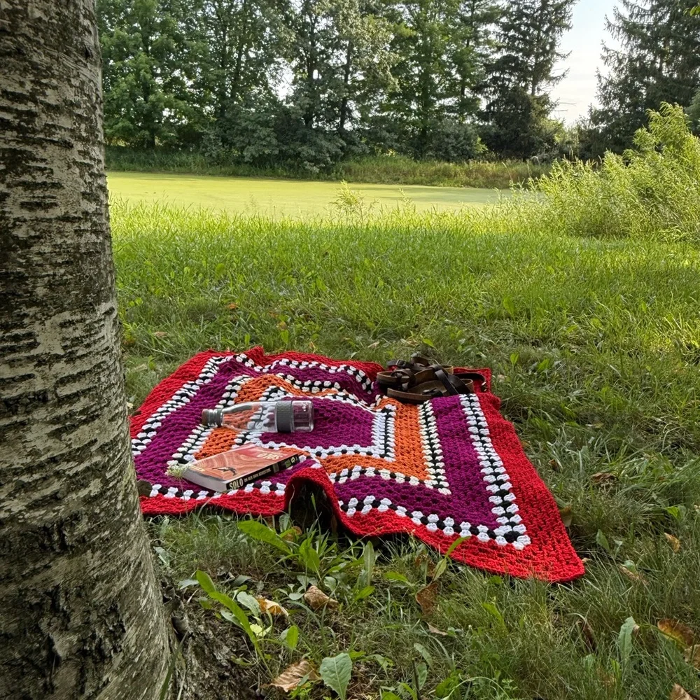 Vintage Handmade Crochet Granny Square Afghan Blanket 36x36 Red Orange Purple‎